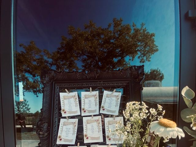 Le mariage de Flo et Emi à Puybegon, Tarn 9