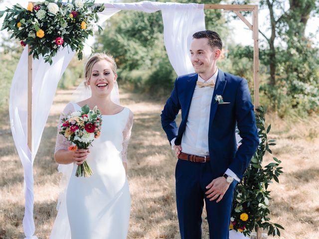 Le mariage de Baptiste et Elvine à Salt-en-Donzy, Loire 20