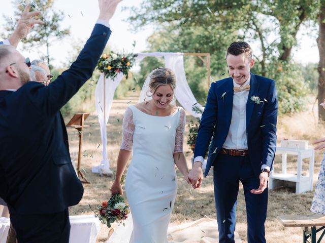 Le mariage de Baptiste et Elvine à Salt-en-Donzy, Loire 23