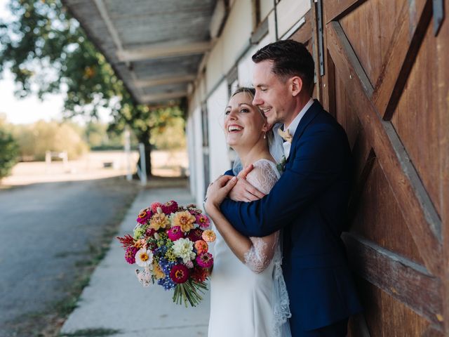 Le mariage de Baptiste et Elvine à Salt-en-Donzy, Loire 27