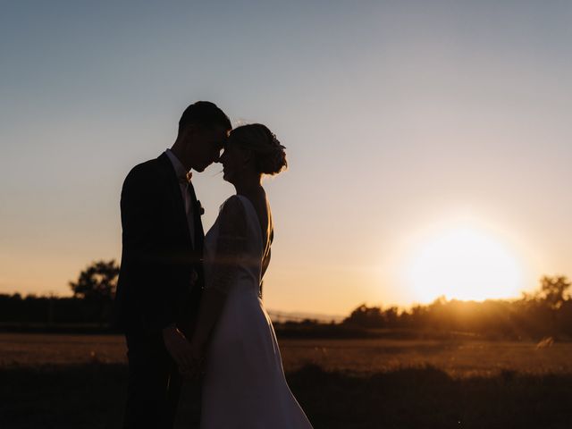 Le mariage de Baptiste et Elvine à Salt-en-Donzy, Loire 44