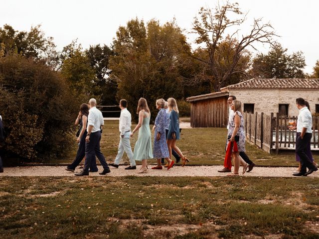 Le mariage de Thibault et Marie à Beaumontois-en-Périgord, Dordogne 77