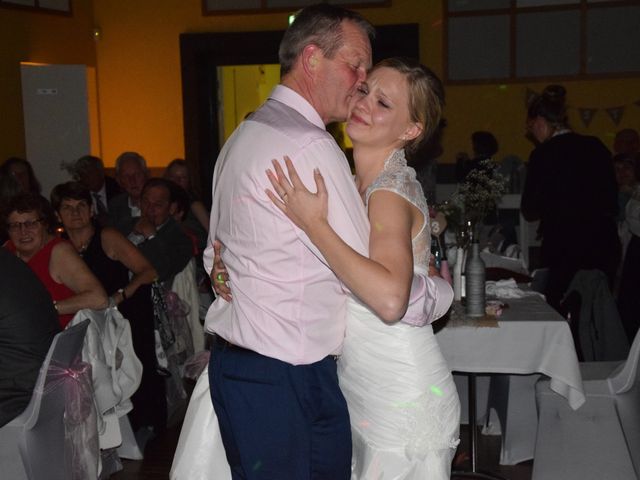 Le mariage de Styven et Aurélie à Saint-Étienne-en-Coglès, Ille et Vilaine 44