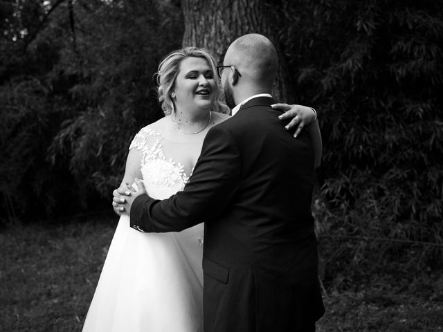 Le mariage de Thibaut et Amélia à Bagnols-sur-Cèze, Gard 1