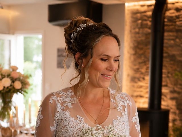 Le mariage de Nicolas et Sophie à Fougeré, Vendée 4