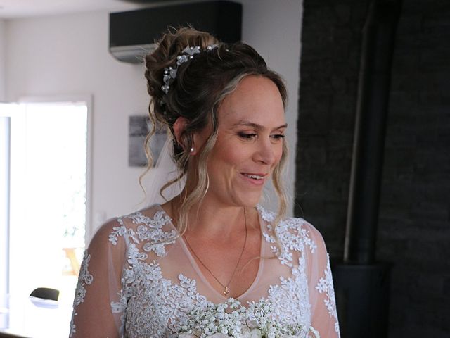 Le mariage de Nicolas et Sophie à Fougeré, Vendée 9