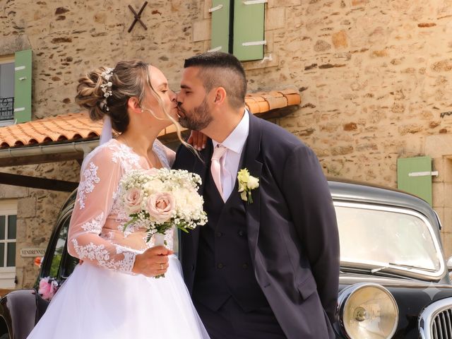 Le mariage de Nicolas et Sophie à Fougeré, Vendée 10