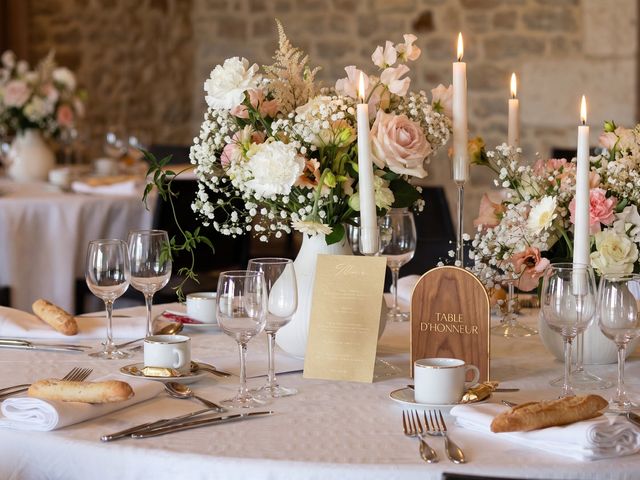 Le mariage de Nicolas et Sophie à Fougeré, Vendée 25