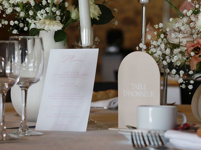 Le mariage de Nicolas et Sophie à Fougeré, Vendée 32