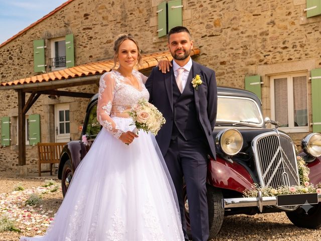 Le mariage de Nicolas et Sophie à Fougeré, Vendée 53