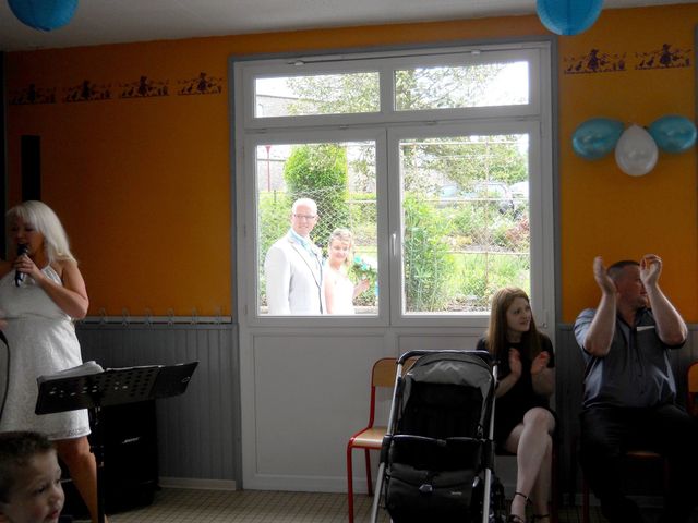 Le mariage de Tony et Ingrid à La Flamengrie, Aisne 37
