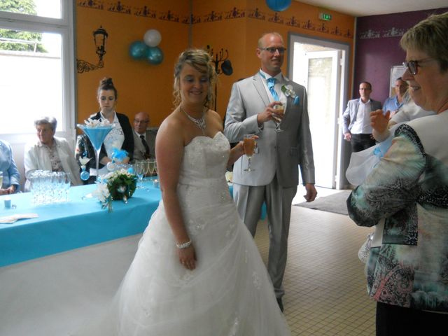 Le mariage de Tony et Ingrid à La Flamengrie, Aisne 38
