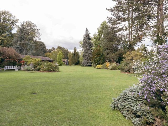 Le mariage de Thomas et Valentine à Sainte-Marie-de-Vatimesnil, Eure 6