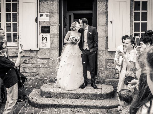 Le mariage de Loïc et Jessica à Port-Louis, Morbihan 1