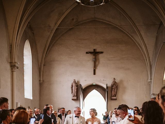 Le mariage de Edouard et Fiona à Longny les Villages, Orne 18