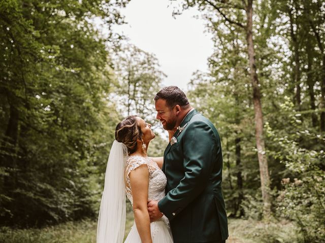 Le mariage de Edouard et Fiona à Longny les Villages, Orne 37