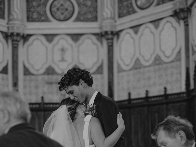 Le mariage de Charles et Mathilde à Rochefort-du-Gard, Gard 31