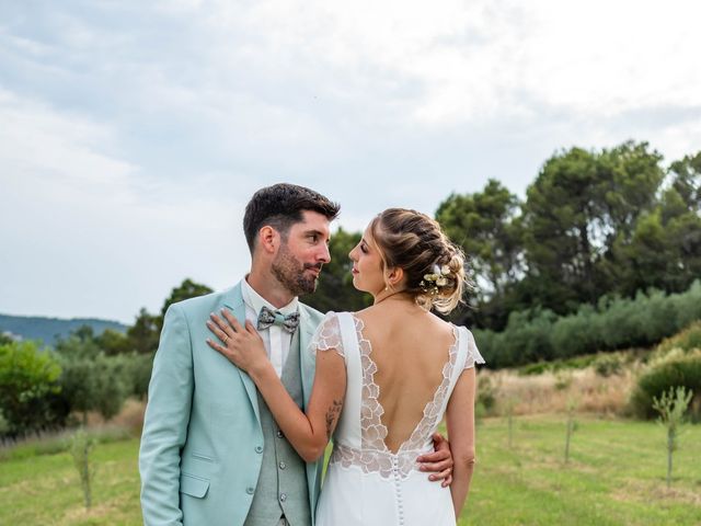 Le mariage de Geoffrey et Anaïs à Entrechaux, Vaucluse 3