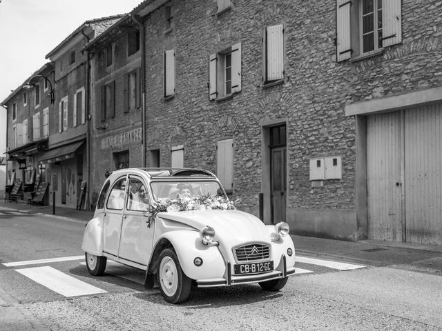 Le mariage de Geoffrey et Anaïs à Entrechaux, Vaucluse 17