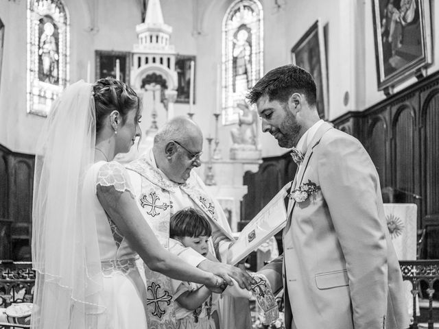 Le mariage de Geoffrey et Anaïs à Entrechaux, Vaucluse 18