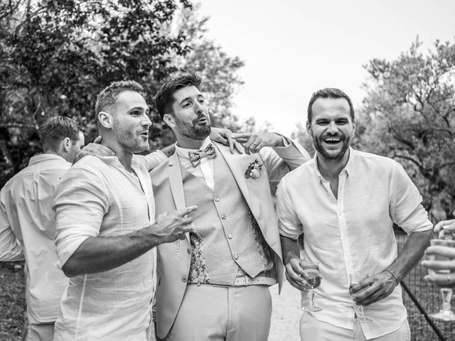 Le mariage de Geoffrey et Anaïs à Entrechaux, Vaucluse 23