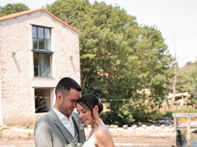 Le mariage de Corentin et Alexandra à Saint-Aubin-des-Ormeaux, Vendée 7