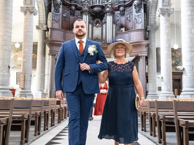 Le mariage de Martin et Marie à Lieu-Saint-Amand, Nord 31
