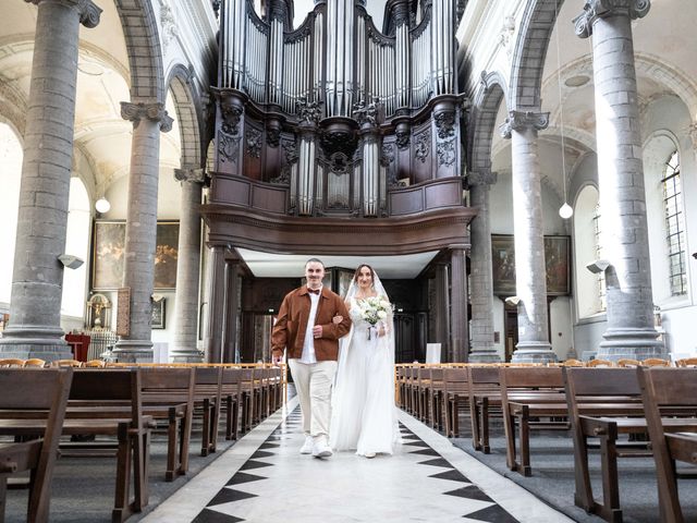 Le mariage de Martin et Marie à Lieu-Saint-Amand, Nord 32