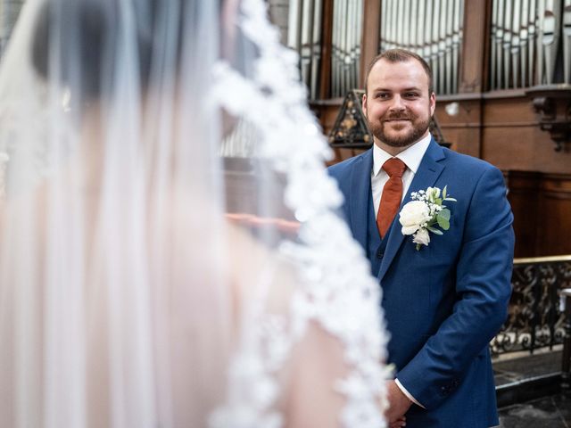 Le mariage de Martin et Marie à Lieu-Saint-Amand, Nord 33
