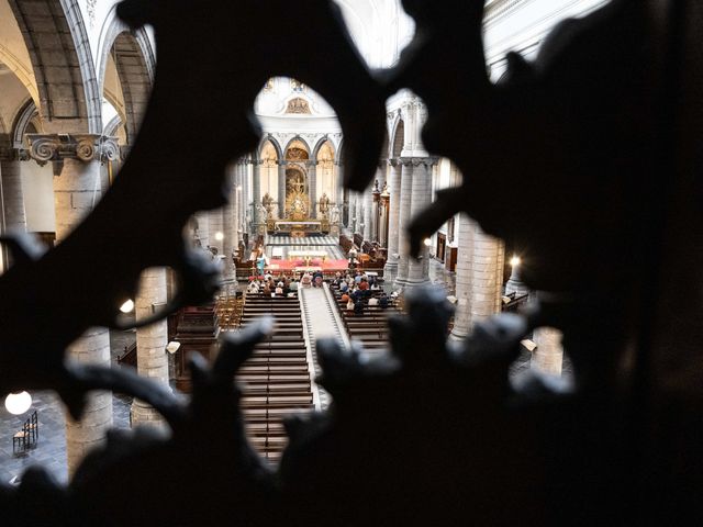 Le mariage de Martin et Marie à Lieu-Saint-Amand, Nord 35