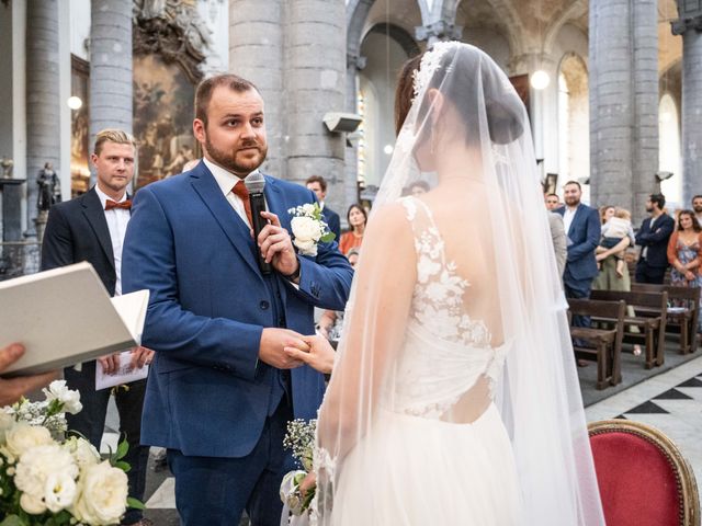 Le mariage de Martin et Marie à Lieu-Saint-Amand, Nord 36