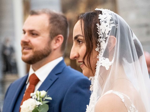 Le mariage de Martin et Marie à Lieu-Saint-Amand, Nord 38