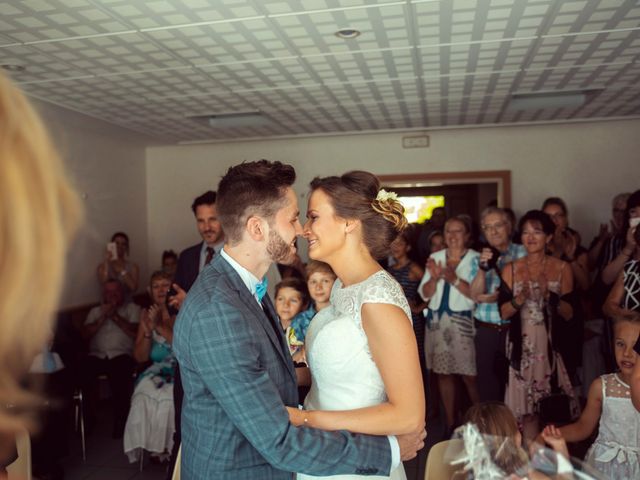 Le mariage de Romain et Juliette à Baume-les-Dames, Doubs 14