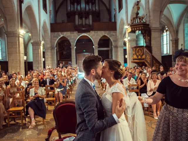 Le mariage de Romain et Juliette à Baume-les-Dames, Doubs 32