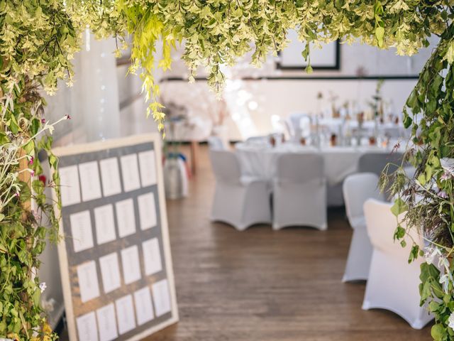 Le mariage de Yann et Hortense à Questembert, Morbihan 56