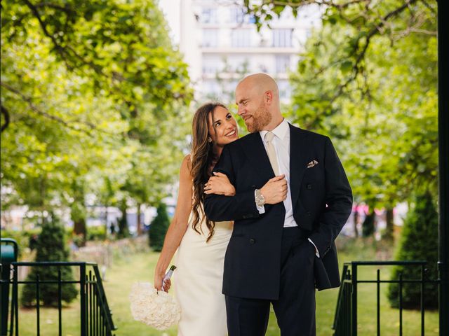 Le mariage de Alix et Sabina à Paris, Paris 14