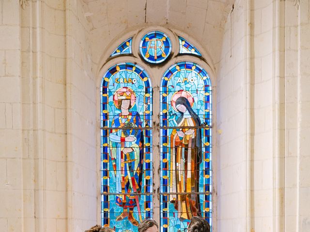 Le mariage de Thomas et Florence à Vernantes, Maine et Loire 33