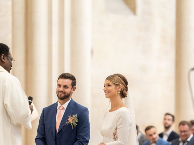 Le mariage de Paul et Mégane à Sainte-Croix-Grand-Tonne, Calvados 36