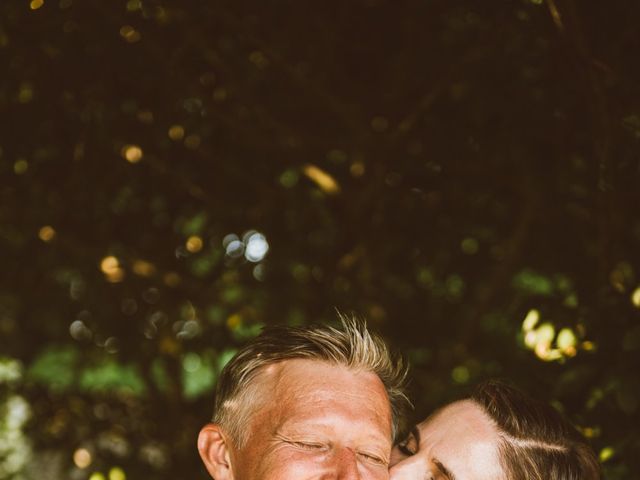 Le mariage de Benjamin et Olivia à Saint-Laurent-de-la-Prée, Charente Maritime 32