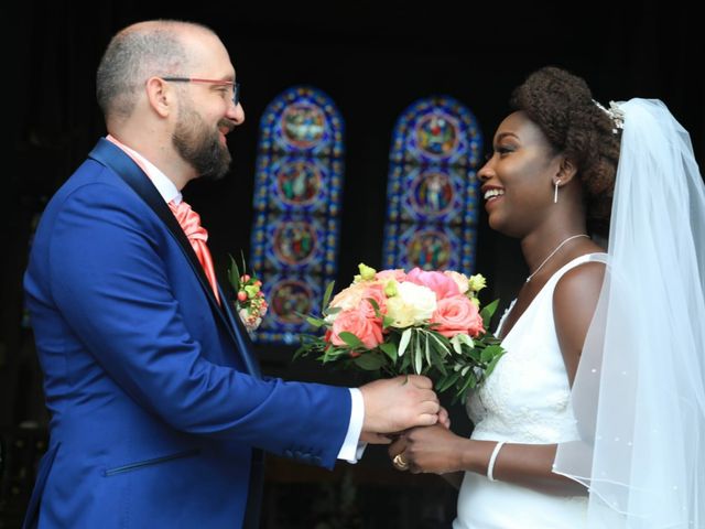 Le mariage de Massira  et Nicolas à Santeny, Val-de-Marne 3