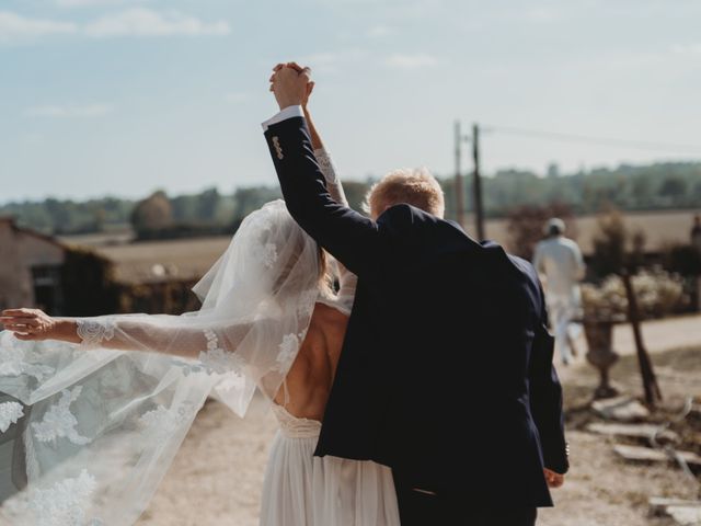 Le mariage de Hamish et Tara à Magny-Cours, Nièvre 32