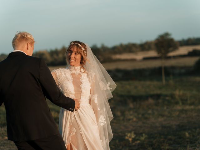 Le mariage de Hamish et Tara à Magny-Cours, Nièvre 24