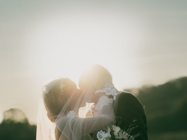 Le mariage de Hamish et Tara à Magny-Cours, Nièvre 26