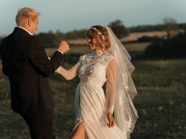 Le mariage de Hamish et Tara à Magny-Cours, Nièvre 27