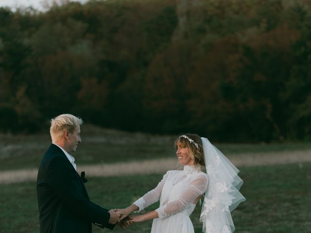 Le mariage de Hamish et Tara à Magny-Cours, Nièvre 32