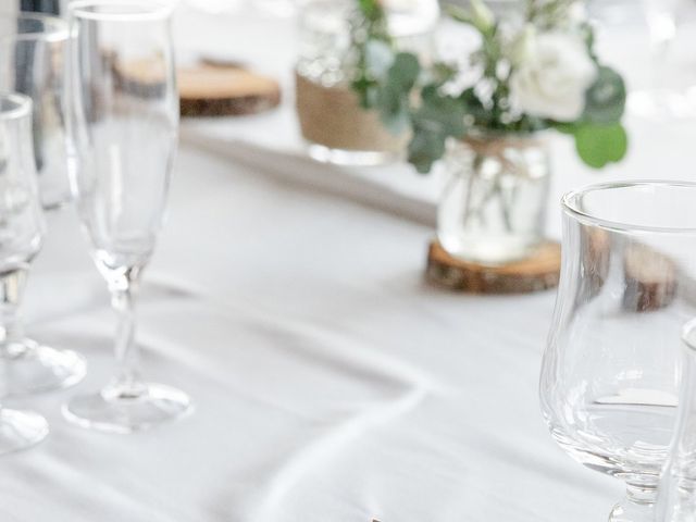 Le mariage de Alec et Mathilde  à Saint-Clar-de-Rivière, Haute-Garonne 17