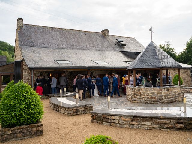 Le mariage de Julien et Marina à Lorient, Morbihan 42