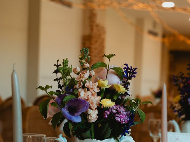 Le mariage de Eric et Clara à Cheillé, Indre-et-Loire 12