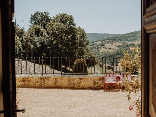 Le mariage de Camille et Anaïs à Beaujeu, Rhône 12