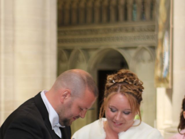 Le mariage de Gregory et Elodie à Bayeux, Calvados 6